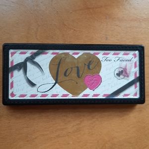 Too Faced passionately pretty eye palette